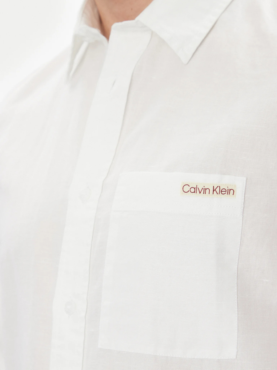 detail Calvin Klein pánska biela košeľa