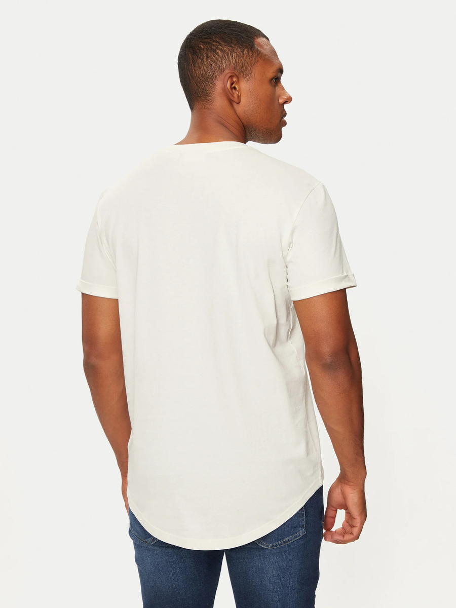 detail Calvin Klein pánske krémové tričko