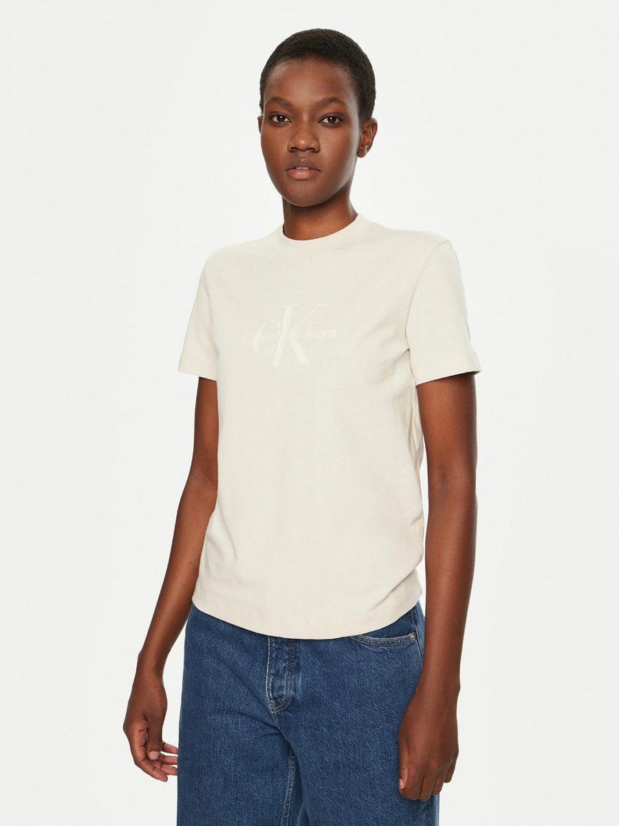 detail Calvin Klein dámske béžové tričko