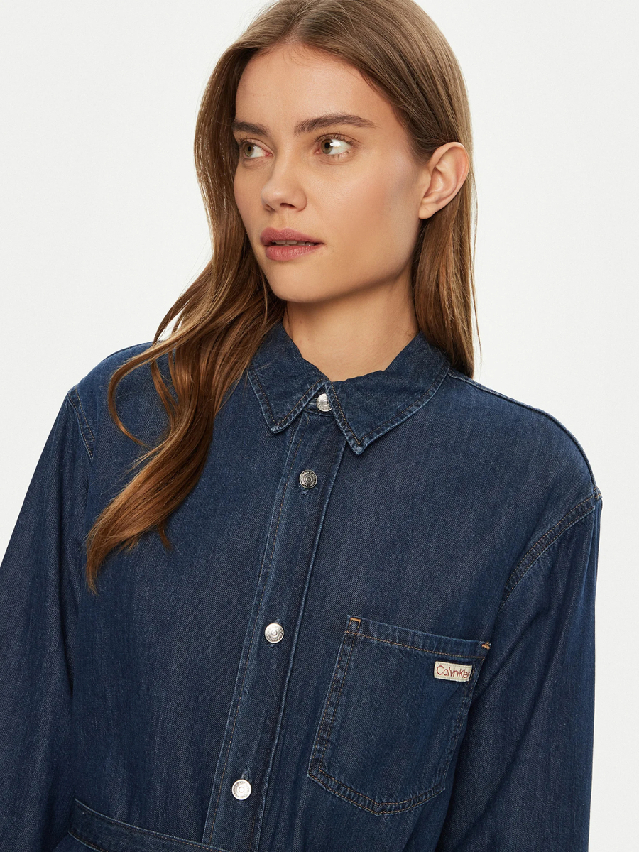 detail Calvin Klein dámske modré košeľové šaty