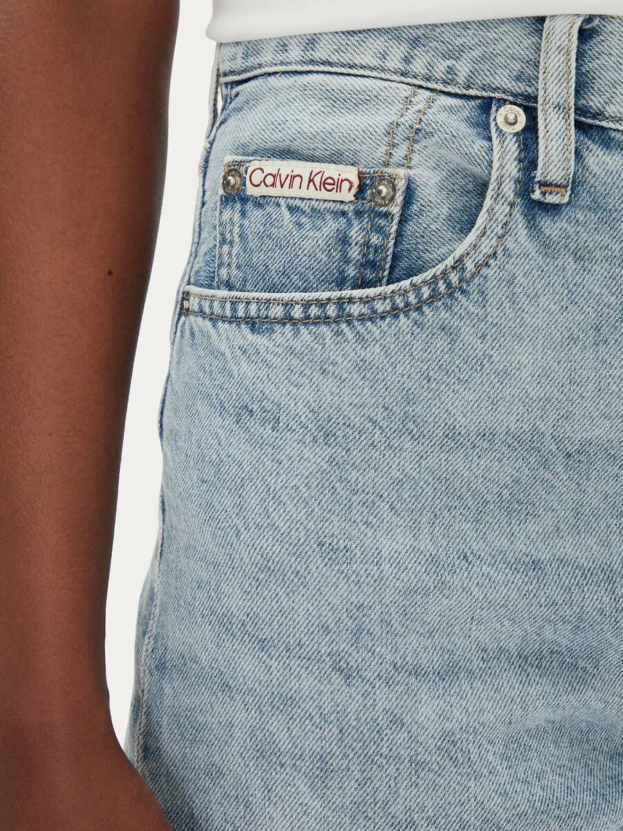 detail Calvin Klein dámske džínsové kraťasy