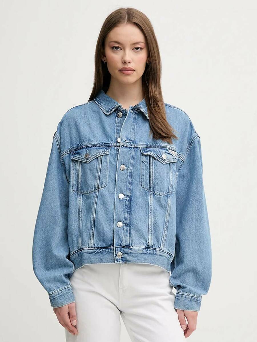 detail Calvin Klein dámska modrá džínsová bunda