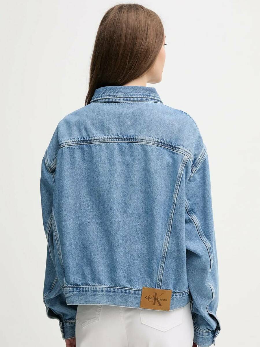 detail Calvin Klein dámska modrá džínsová bunda