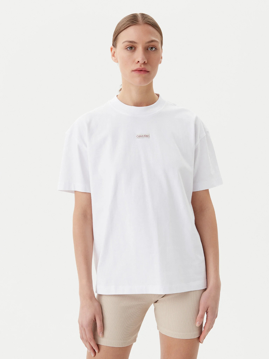 detail Calvin Klein dámske biele tričko