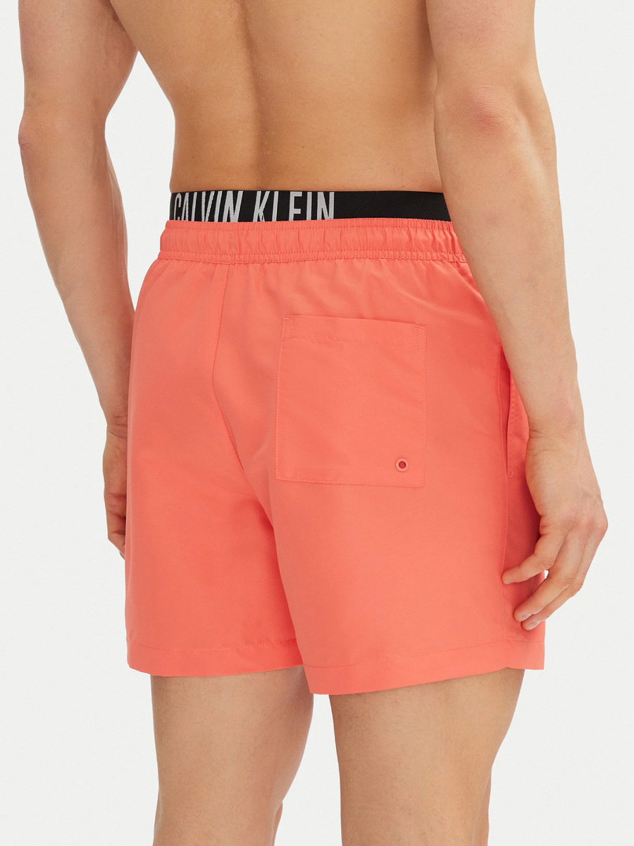 detail Calvin Klein pánske koralovo červené plavky