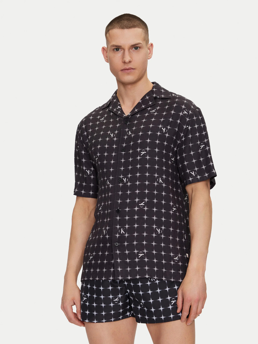 detail Calvin Klein pánska čierna košeľa