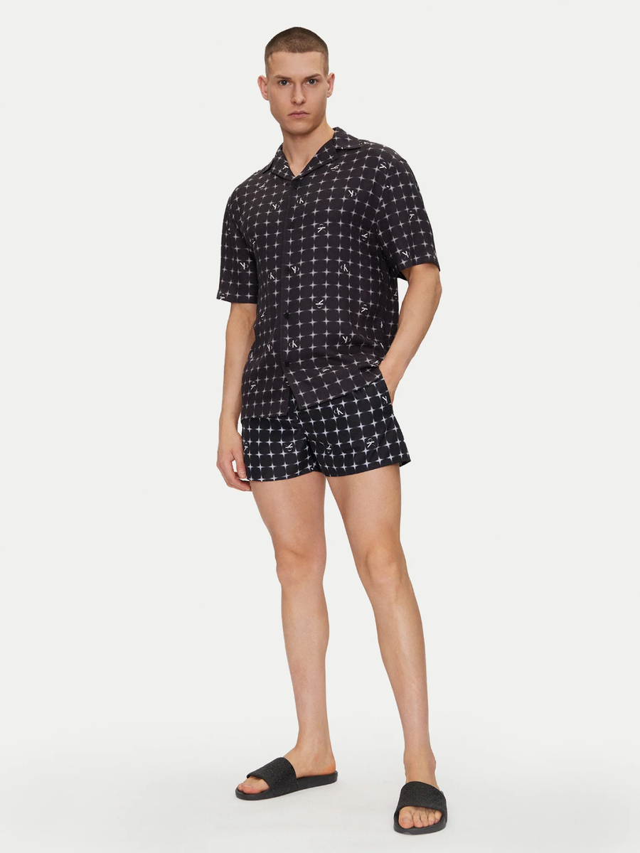 detail Calvin Klein pánska čierna košeľa