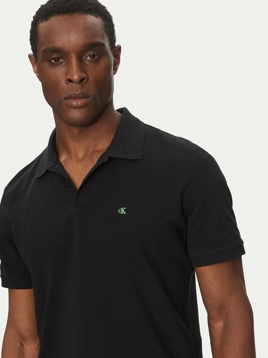detail Calvin Klein pánske čierne polo tričko