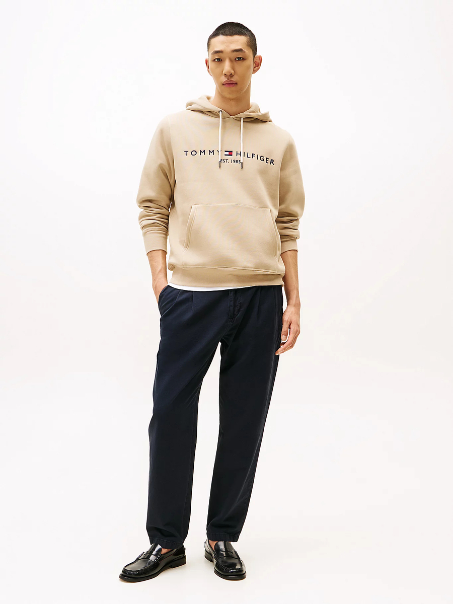 detail Tommy Hilfiger pánska béžová mikina Logo