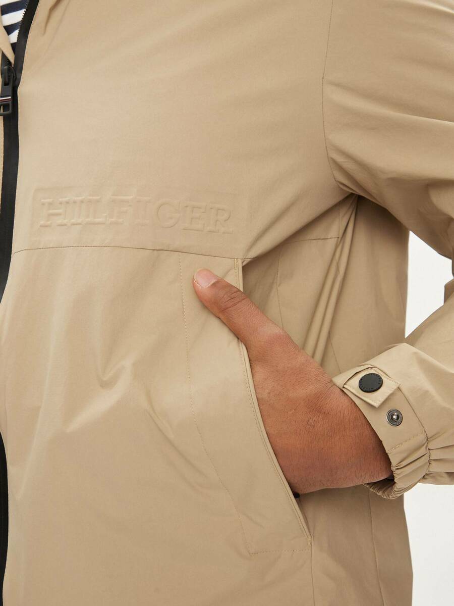 detail Tommy Hilfiger pánska béžová bunda Portland