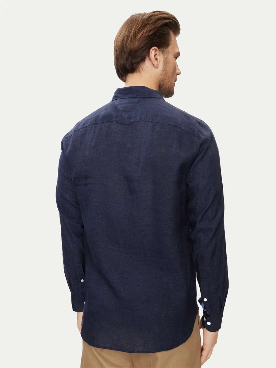 detail Tommy Hilfiger pánska tmavomodrá košeľa