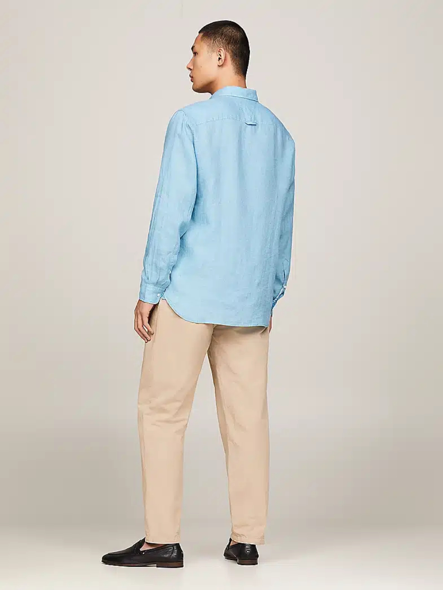 detail Tommy Hilfiger pánska svetlomodrá košeľa
