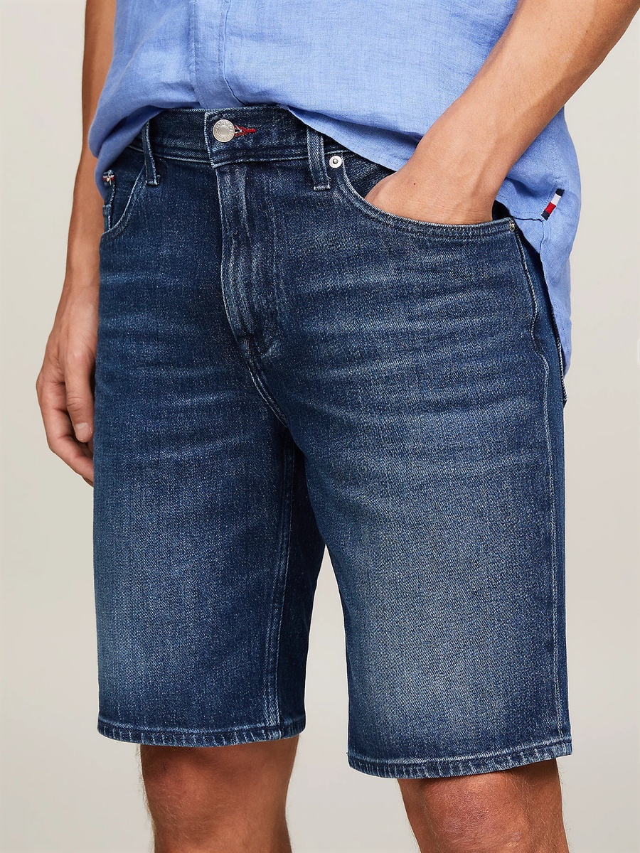 detail Tommy Hilfiger pánske riflové šortky