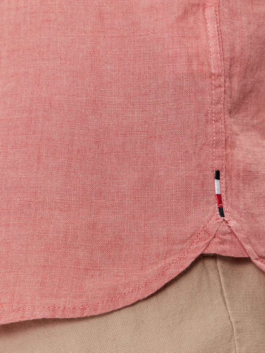 detail Tommy Hilfiger pánska ľanová ružová košeľa 