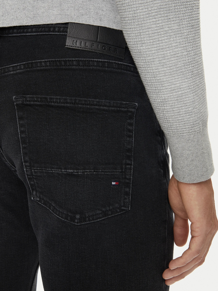 detail Tommy Hilfiger pánske čierne rifle 