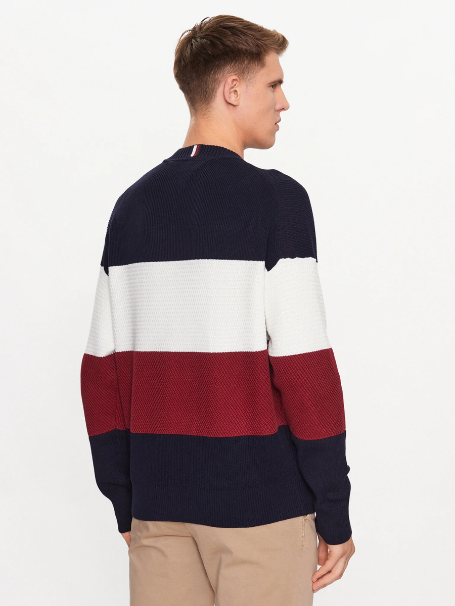 detail Tommy Hilfiger pánský svetr