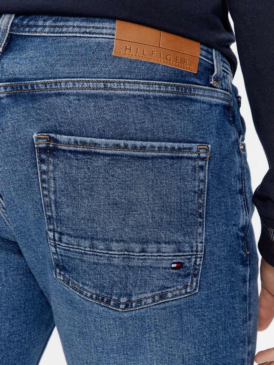 detail Tommy Hilfiger pánske modré džínsy