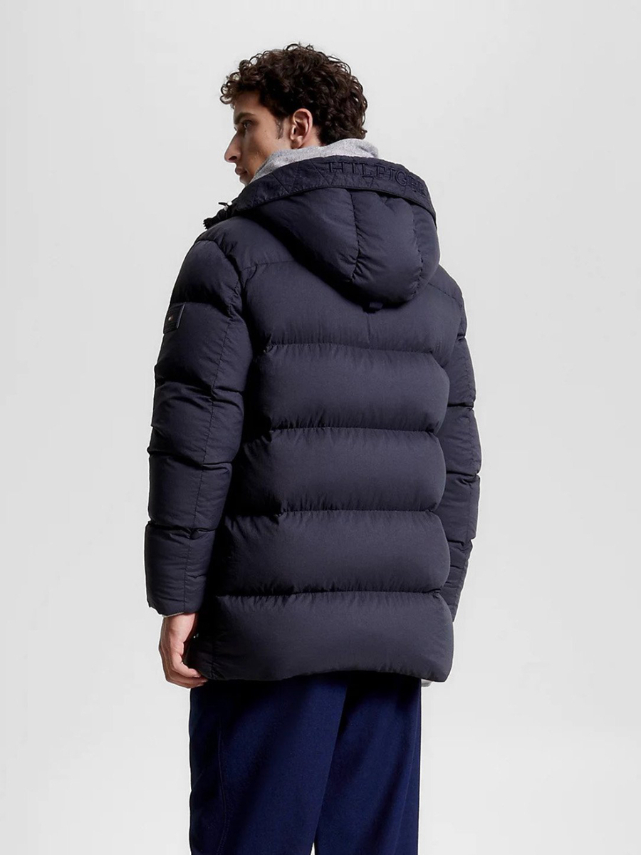 detail Tommy Hilfiger pánska tmavo modrá parka