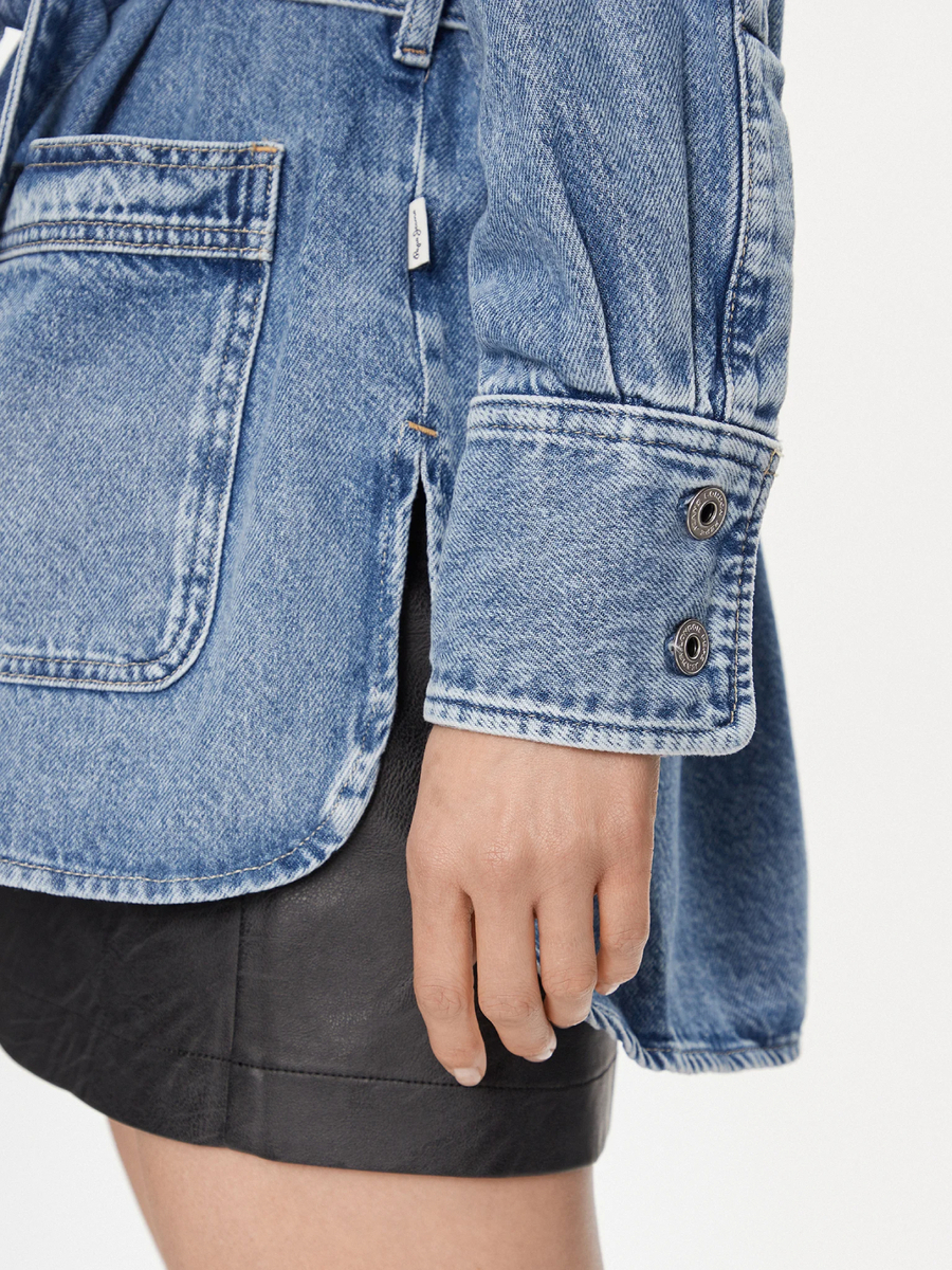 detail Pepe Jeans dámska modrá džínsová bunda