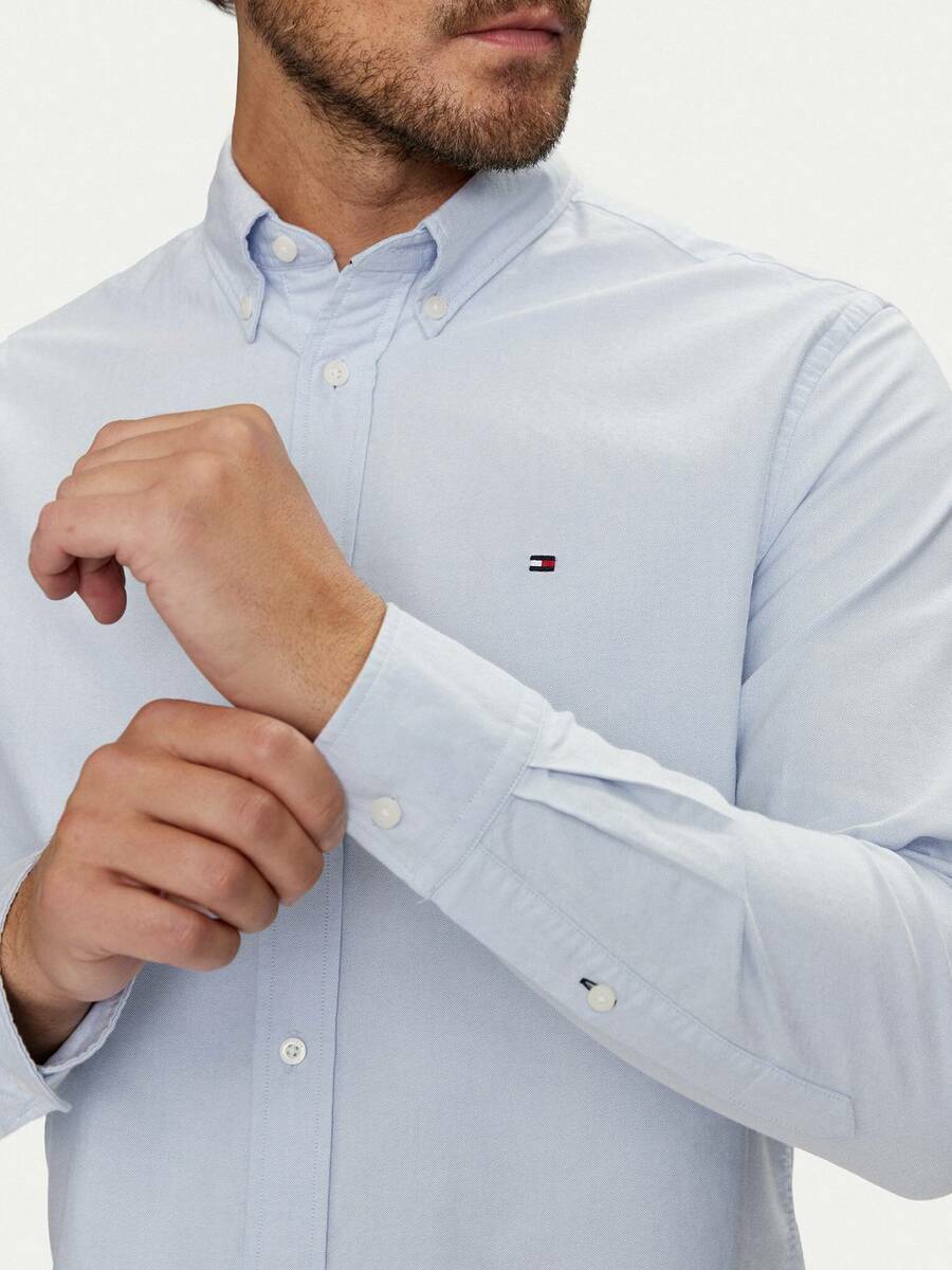 detail Tommy Hilfiger pánska svetlo modrá košeľa Solid