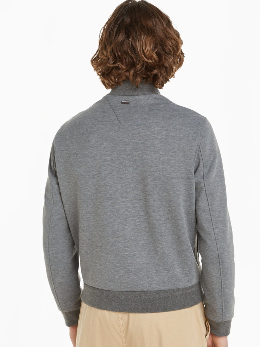 detail Tommy Hilfiger pánsky šedý bomber