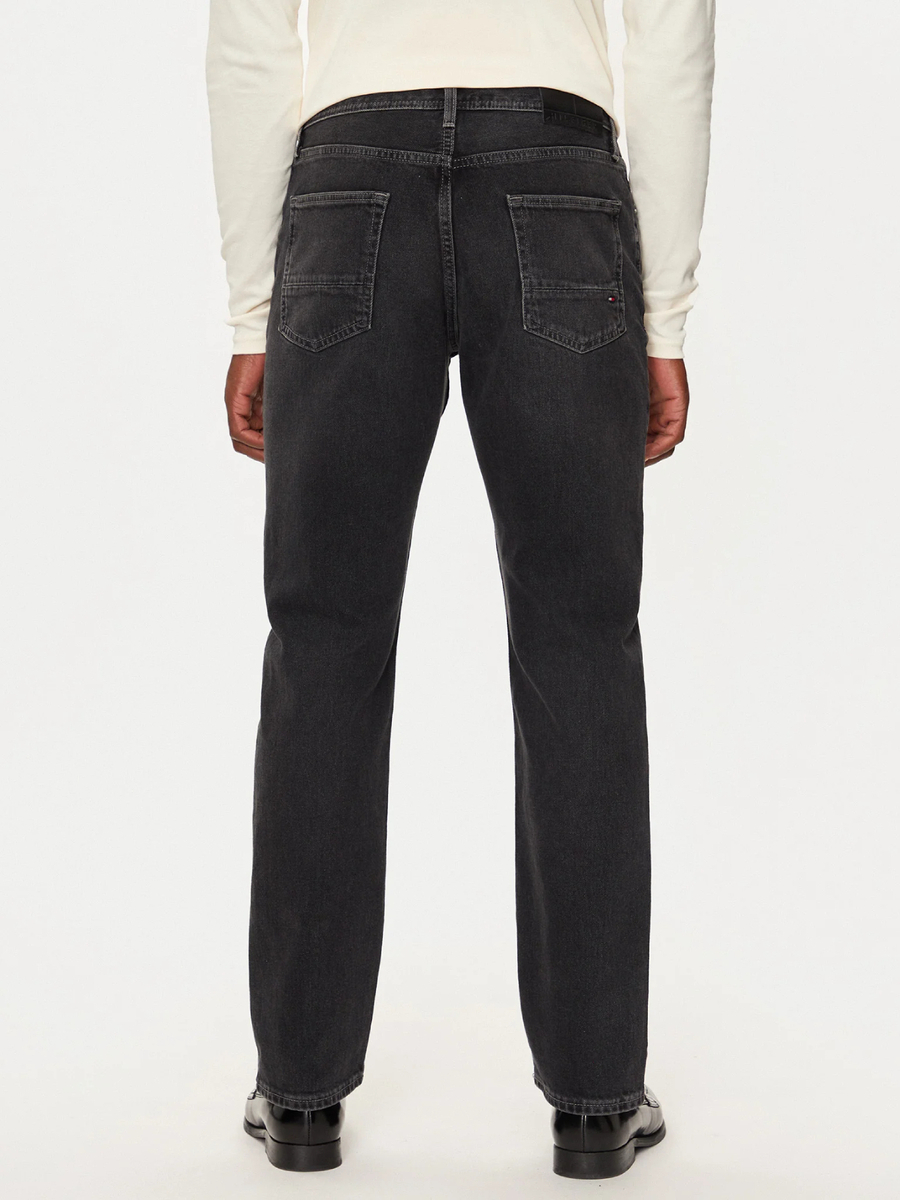 detail Tommy Hilfiger pánske čierne džínsy