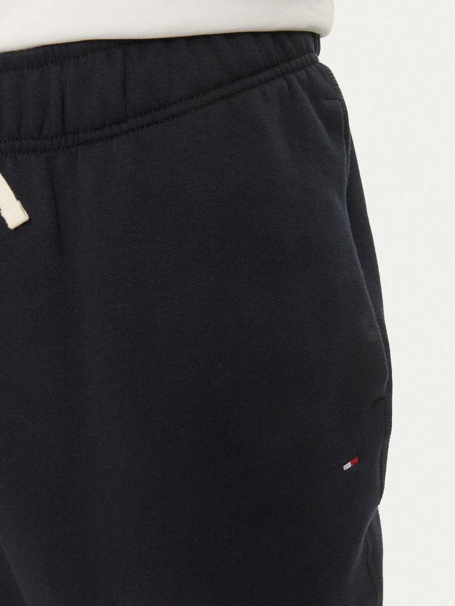 detail Tommy Hilfiger pánske modré tepláky