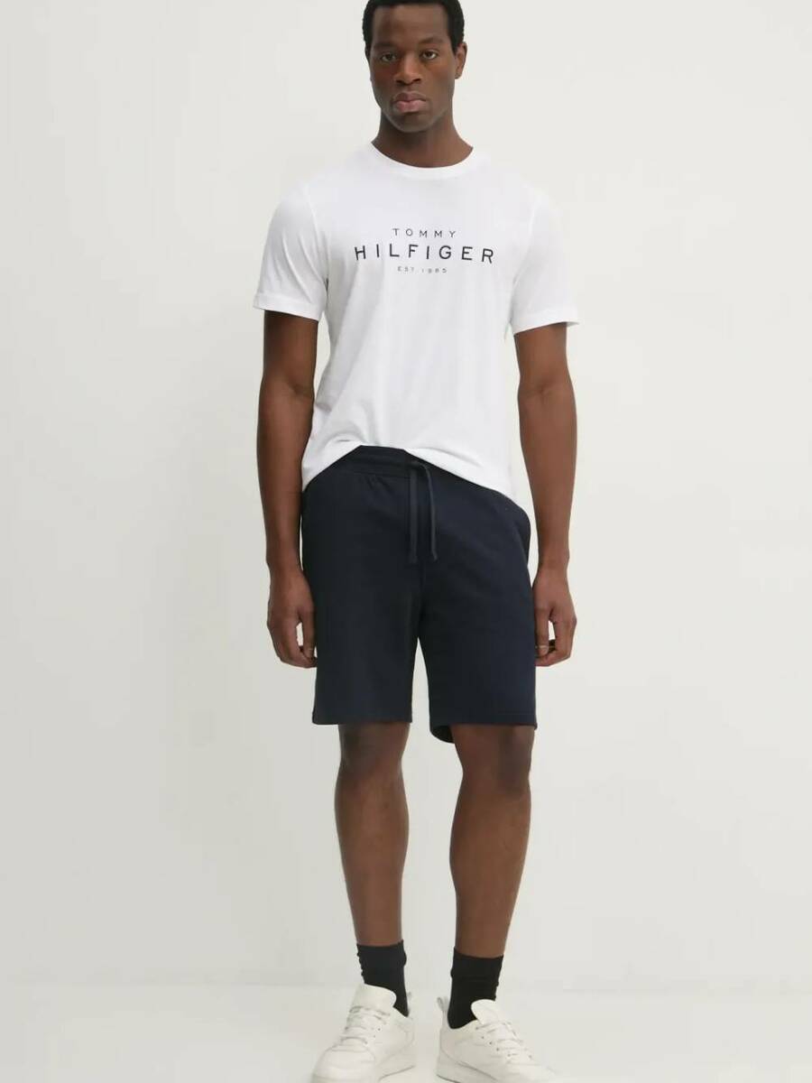 detail Tommy Hilfiger pánske tmavo modré kraťasy