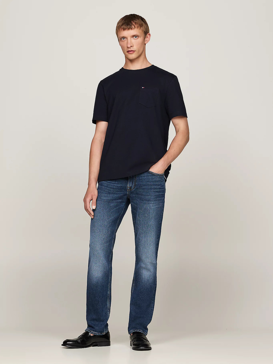 detail Tommy Hilfiger pánske tmavo modré tričko