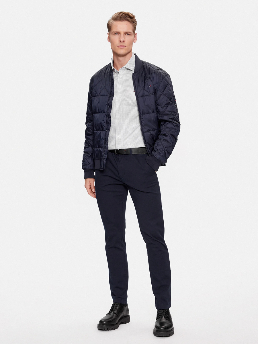 detail Tommy Hilfiger pánska biela vzorovaná košeľa