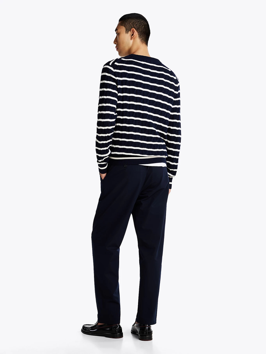 detail Tommy Hilfiger pánsky bavlnený sveter