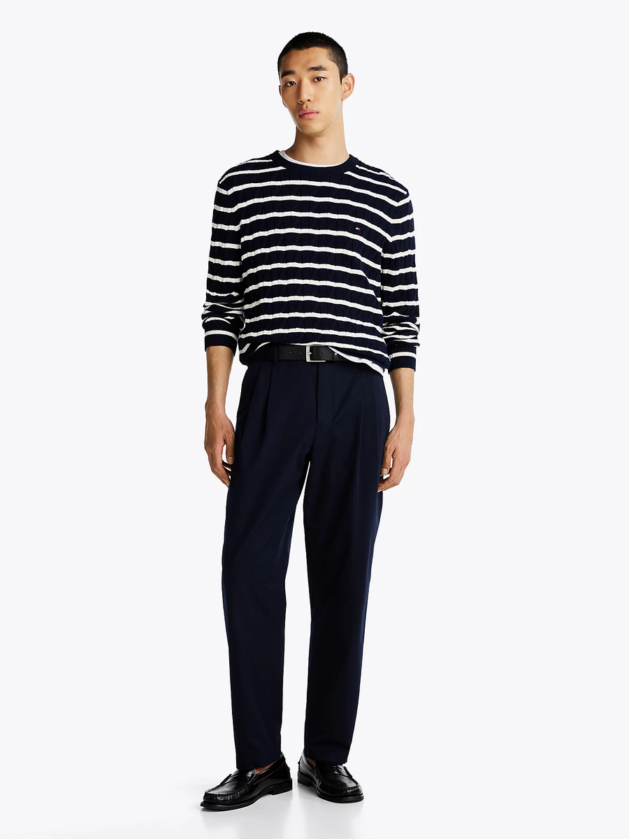 detail Tommy Hilfiger pánsky bavlnený sveter