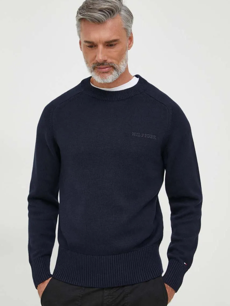 detail Tommy Hilfiger pánsky tmavomodrý sveter