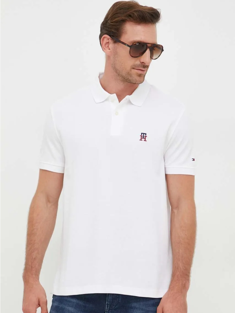 detail Tommy Hilfiger pánske biele polo tričko.