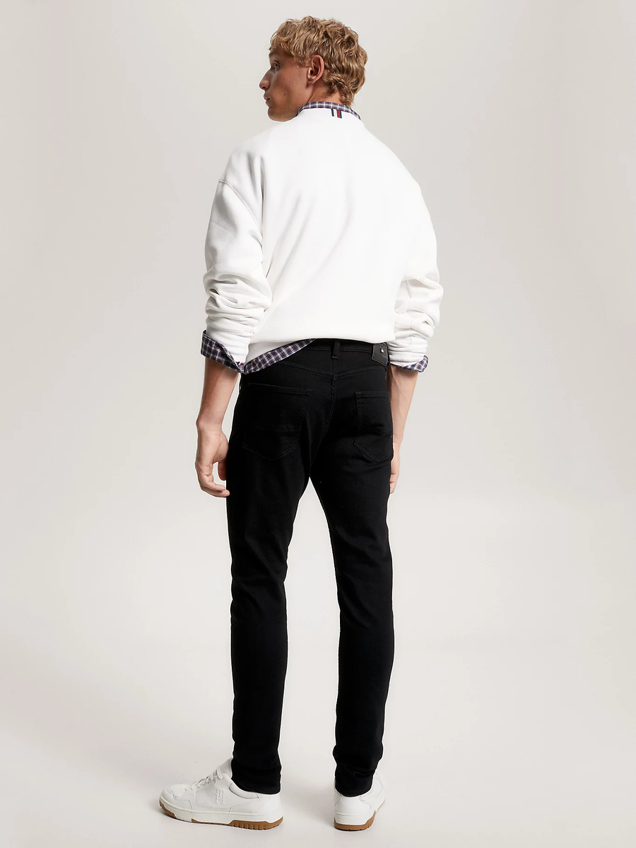 detail Tommy Hilfiger pánske čierne džínsy