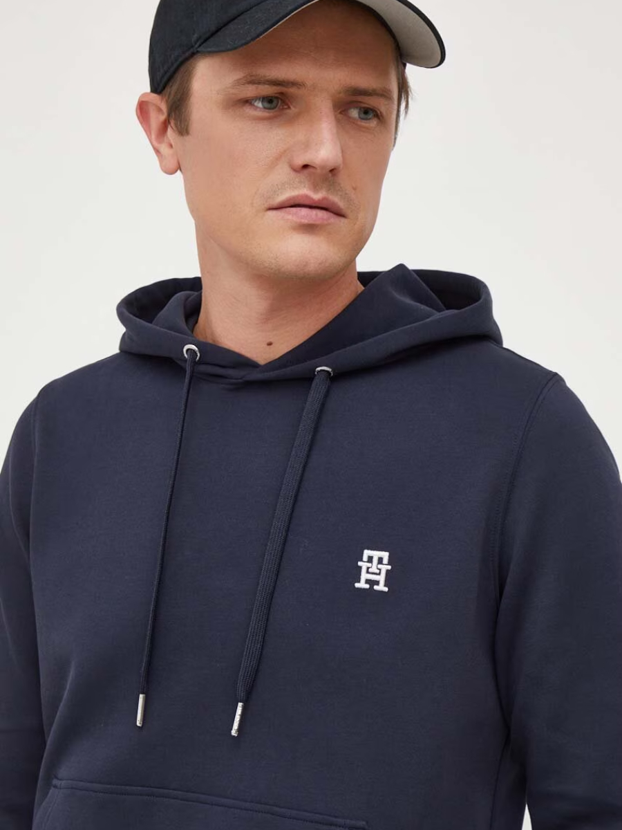 detail Tommy Hilfiger pánska tmavo modrá mikina