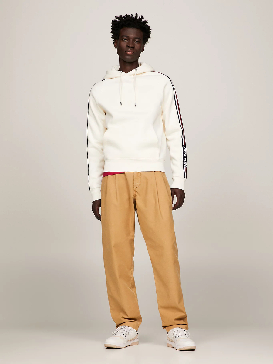 detail Tommy Hilfiger pánska krémová mikina Global