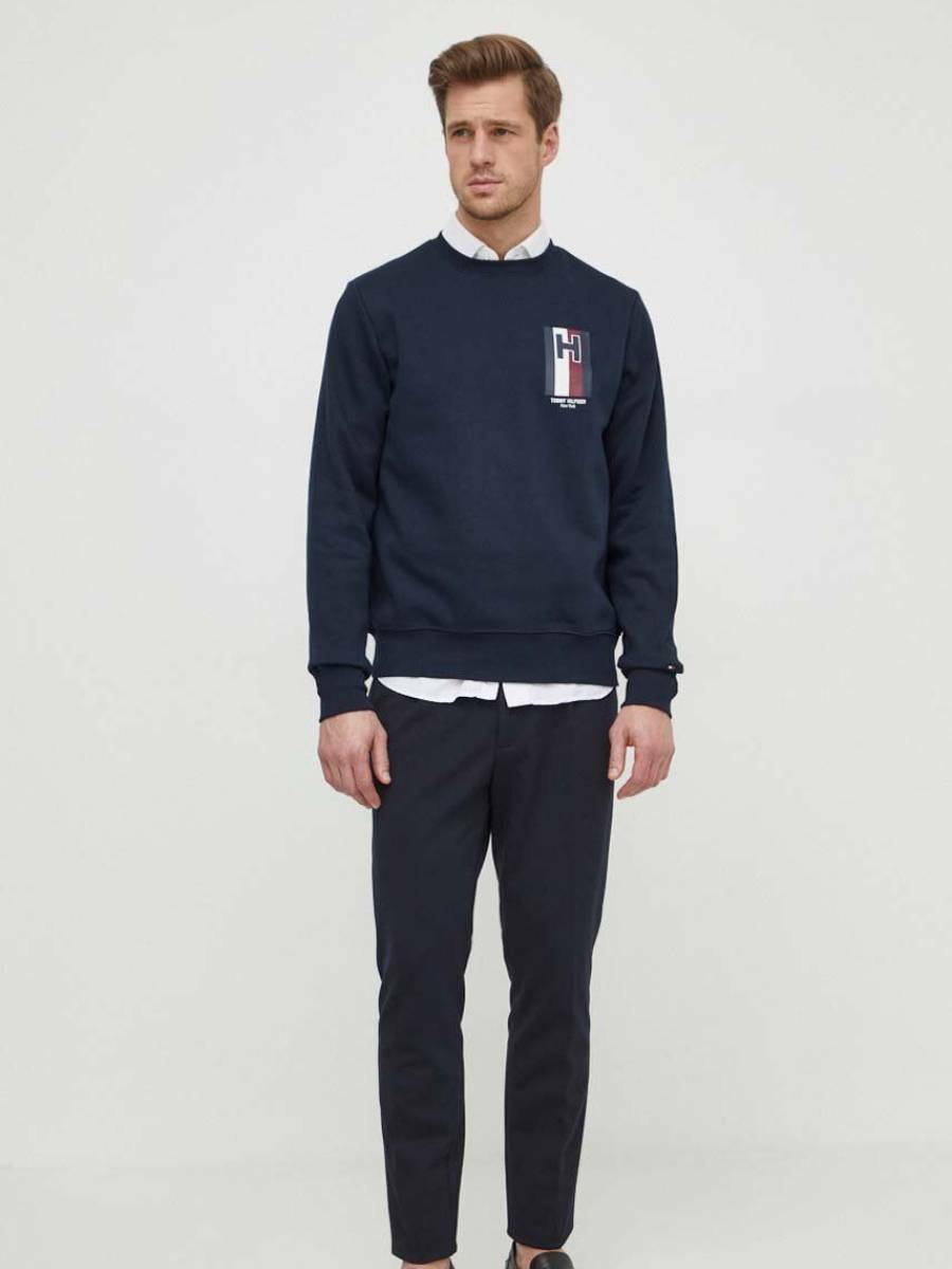 detail Tommy Hilfiger pánska tmavo modrá mikina