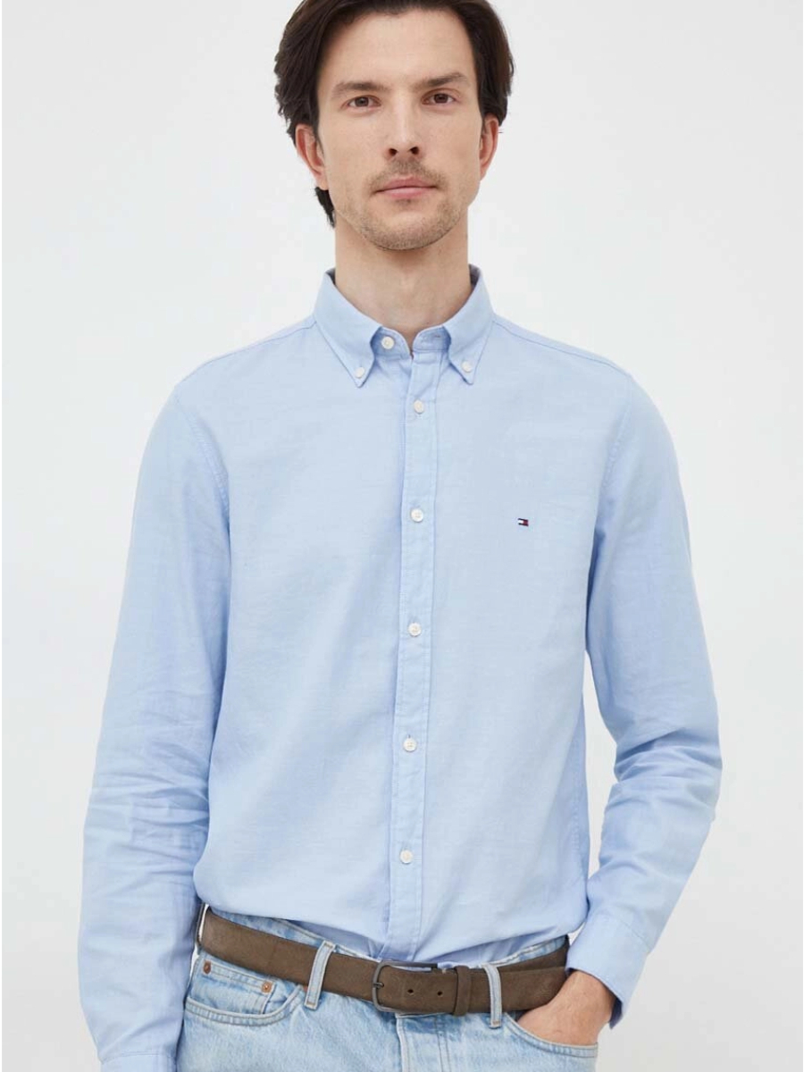 detail Tommy Hilfiger pánska svetlo modrá košeľa