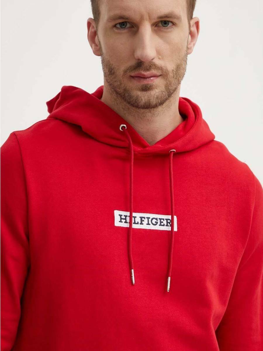 detail Tommy Hilfiger pánska červená mikina