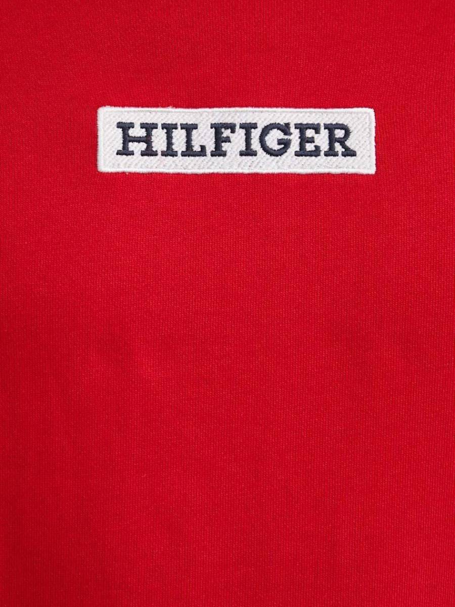 detail Tommy Hilfiger pánska červená mikina