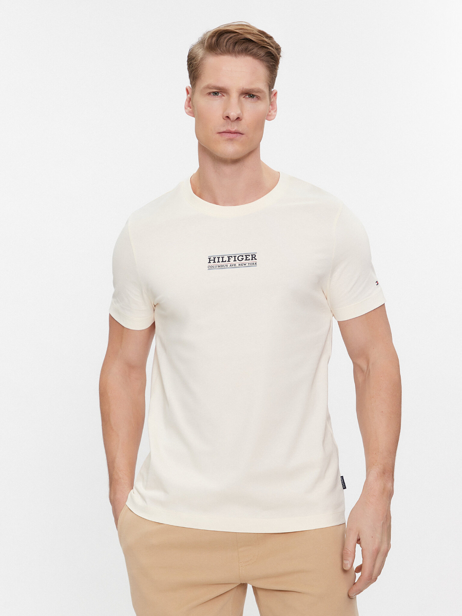 detail Tommy Hilfiger pánske krémové tričko