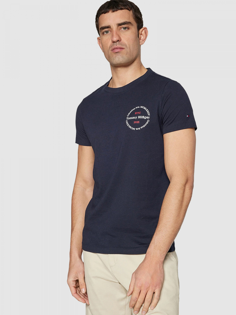 detail Tommy Hilfiger pánske tmavo modré tričko