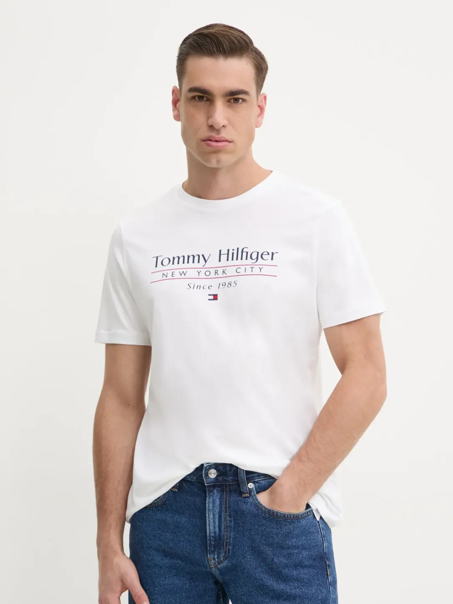detail Tommy Hilfiger pánske biele tričko