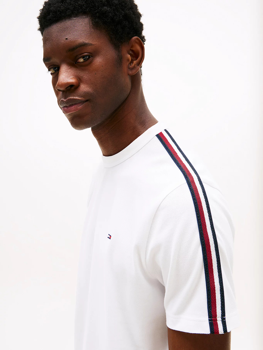 detail Tommy Hilfiger pánske biele tričko 