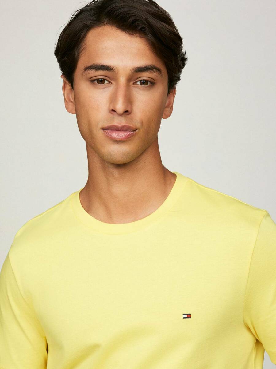 detail Tommy Hilfiger pánske žlté tričko 