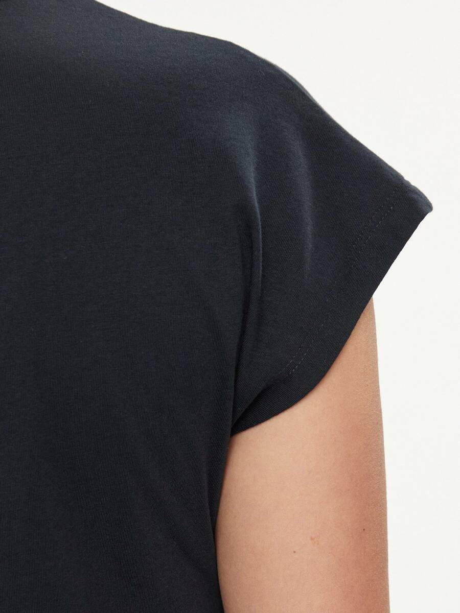 detail Pepe Jeans dámske tmavo modré tričko