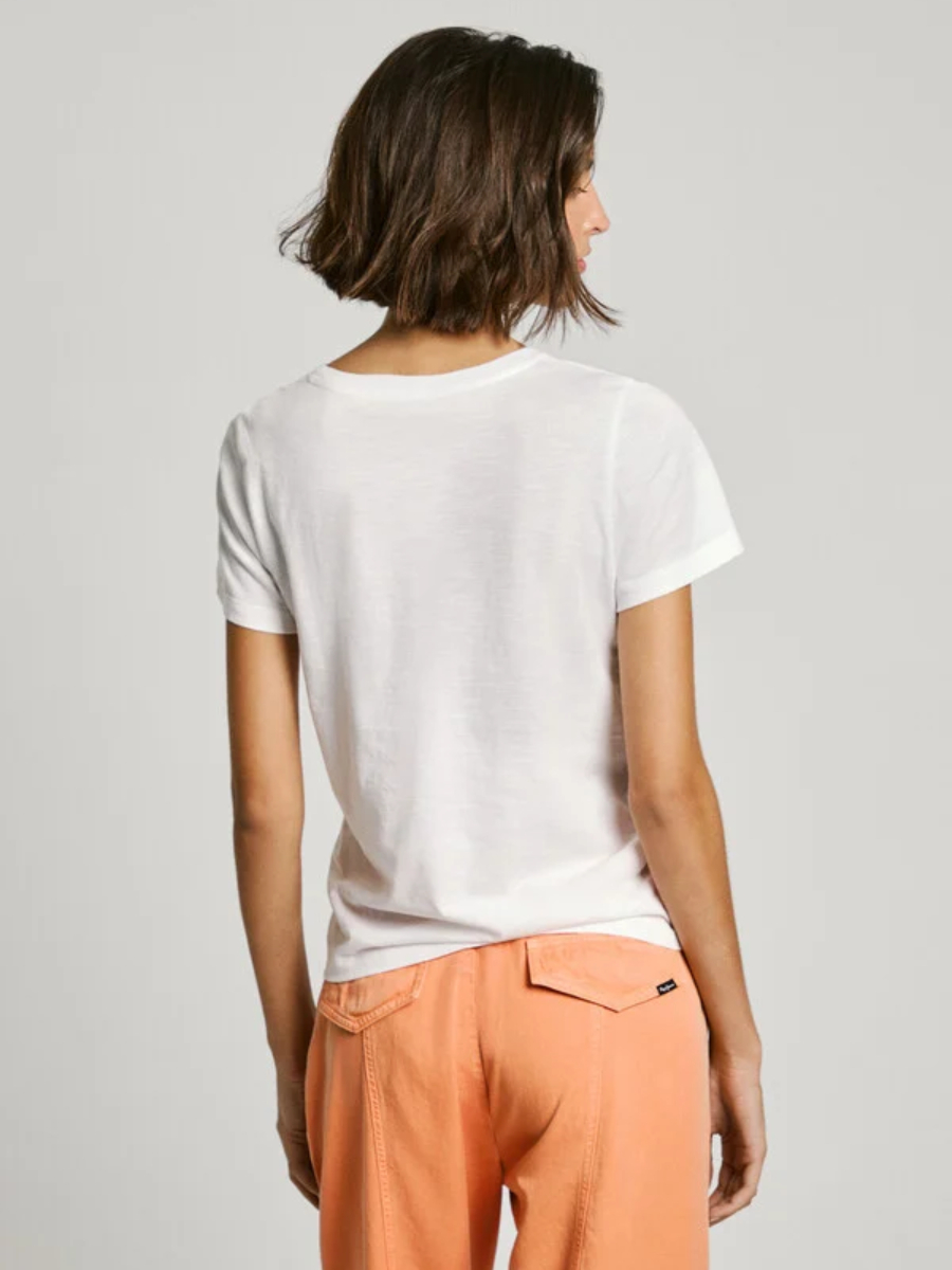 detail Pepe Jeans dámske biele tričko