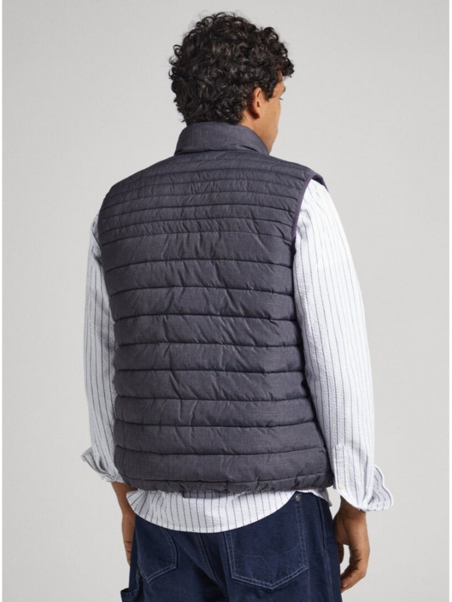 detail Pepe Jeans pánska obojstranná šedá vesta