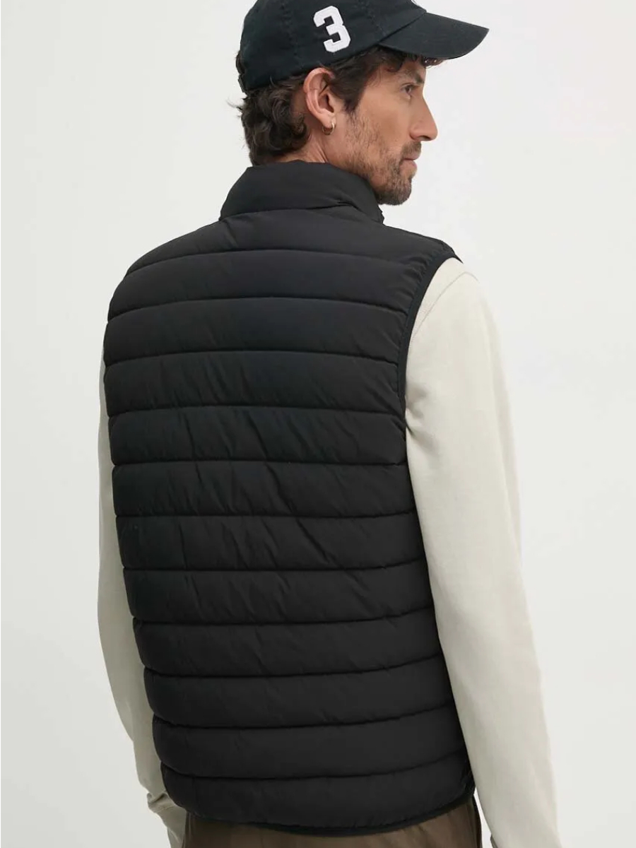 detail Pepe Jeans pánska čierna vesta